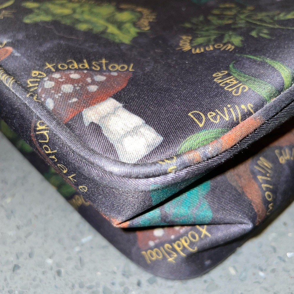Ju-Ju-Be Black and Green Herbology Crossbody Bag - Picture 16 of 16